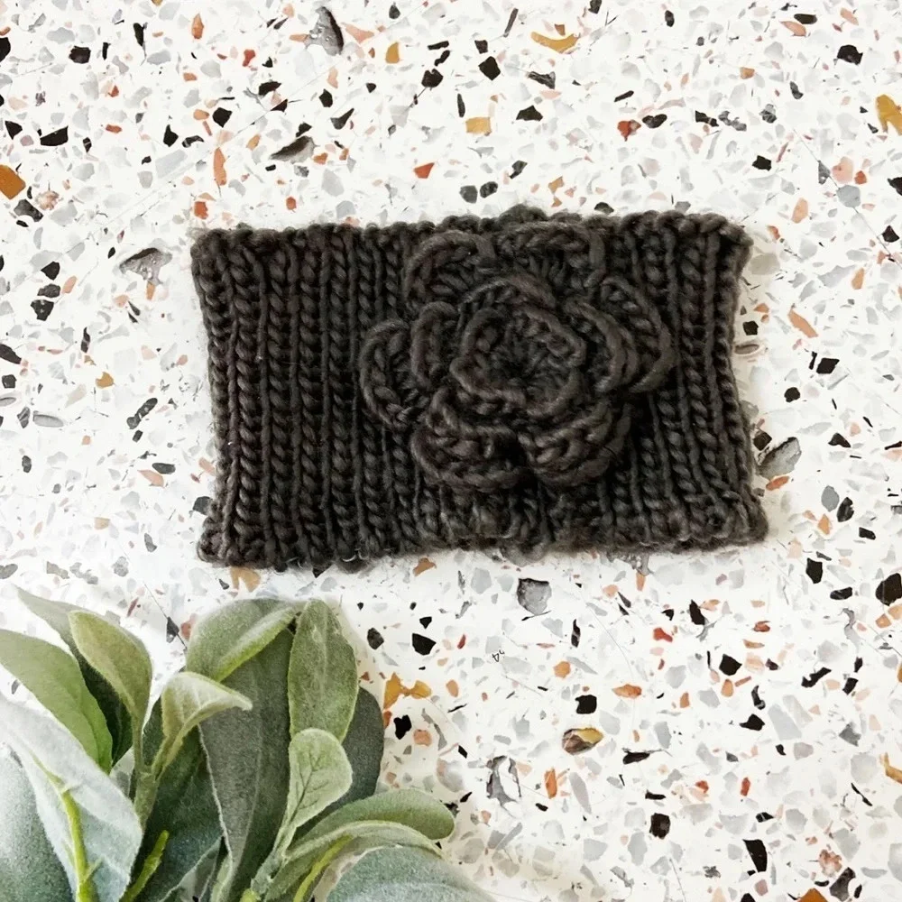Handmade Knit Floral Headband Gray Winter Ear Warmer Academic Cozy Flower NEW